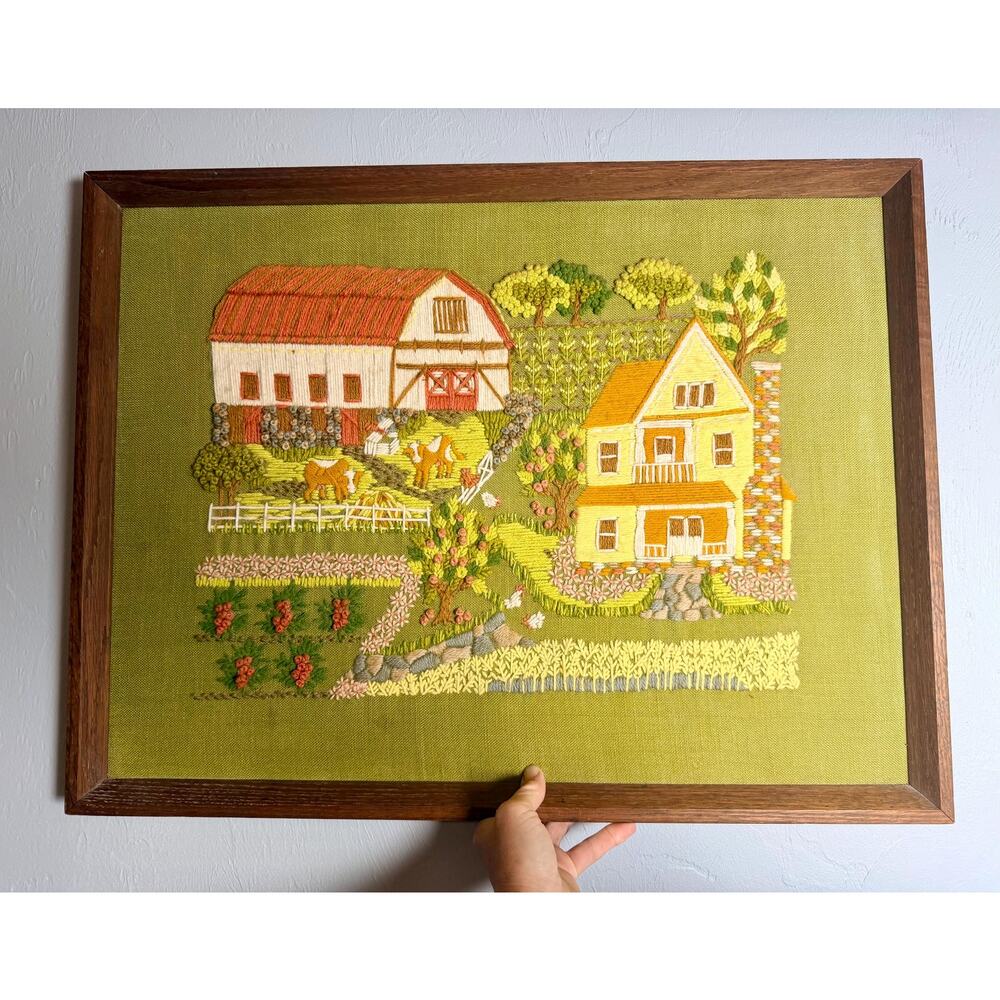 1970s Crewel Embroidery Farmhouse Wall Art – Avocado Green Fiber Art (Framed) - Picture 9 of 12